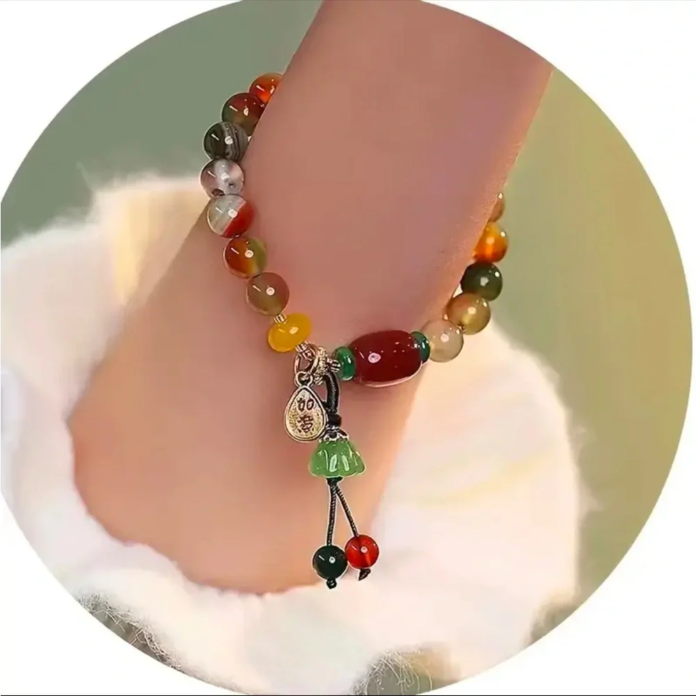 Chic Vintage-Inspired Colorful Glass Bead Bracelet with Lucky Charm Pendant‎